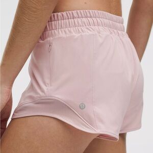 Lululemon Hotty Hot Short II *2.5"